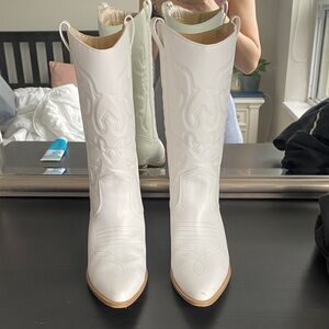 White Western-Style Knee-High Leather Boots - Women's